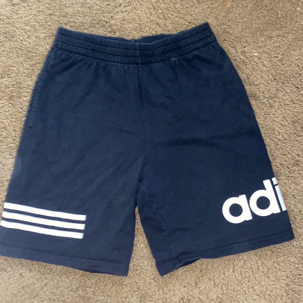 Youth Lrg (14-16) Adidas shorts